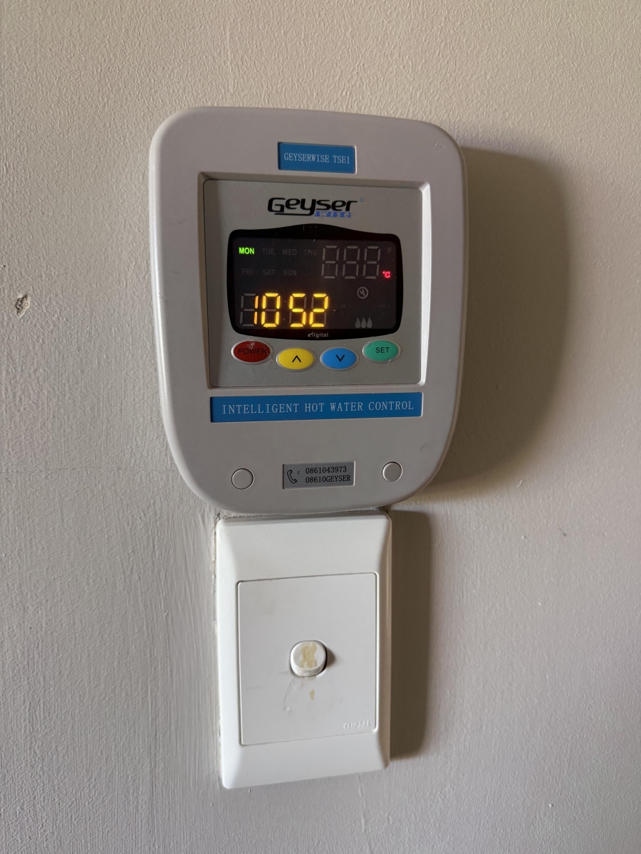 3 Bedroom Property for Sale in Reebok Western Cape